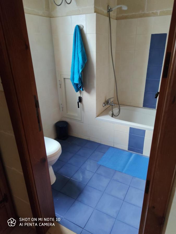 Seafront Two Bedroomed Apartment In มาร์ซาลฟอร์น ภายนอก รูปภาพ